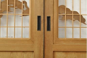 アンティーク建具　鶴と松の彫刻がなんとも風情がある板戸4枚セット(帯戸、引き戸、建具)(R-059118)