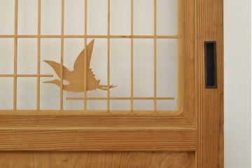 アンティーク建具　鶴と松の彫刻がなんとも風情がある板戸4枚セット(帯戸、引き戸、建具)(R-059118)