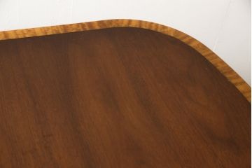 イギリスビンテージ　高級ブランド　RACKSTRAW(ラックストロー)　マホガニー材　クラシカルな脚のつくりが目を引くダイニングテーブル(6人掛け、ヴィンテージ)(R-059132)