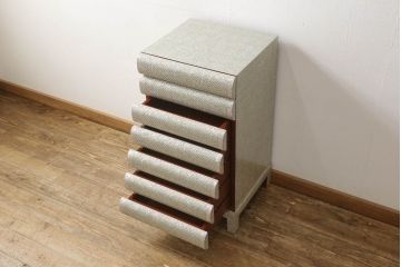 中古　超美品　螺鈿(らでん)細工　民芸家具　びっしりと敷き詰められた螺鈿が美しいチェスト(引き出し)(R-059134)