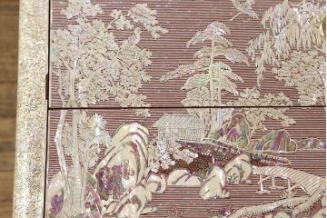 中古　ガラス天板付き　螺鈿(らでん)細工　民芸家具　細やかな細工に思わず見惚れてしまう小引き出し(小物収納、チェスト)(R-059136)