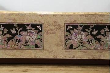 中古　螺鈿(らでん)細工　民芸家具　花と蝶のモチーフが華やかなベッドフレーム　定価約280万円　(R-059137)