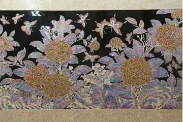 中古　螺鈿(らでん)細工　民芸家具　花と蝶のモチーフが華やかなベッドフレーム　定価約280万円　(R-059137)