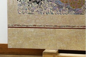 中古　螺鈿(らでん)細工　民芸家具　花と蝶のモチーフが華やかなベッドフレーム　定価約280万円　(R-059137)