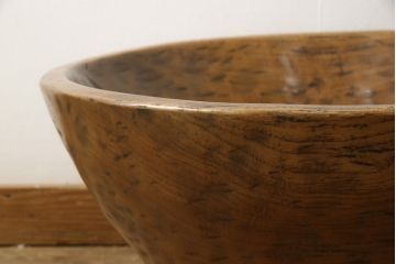 中古　総欅(ケヤキ)材　四つ脚が可愛い!エスニックな雰囲気を醸し出すくり抜き木鉢(こね鉢、ディスプレイボウル、店舗什器)(R-059138)