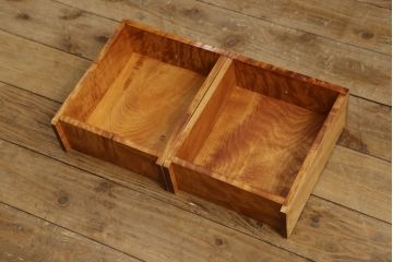 激レア!　希少品　中古　超美品　職人手造り家具　栃の木　縮杢　総無垢材　上質な和の空間づくりに取り入れたい飾り棚(定価推定 約100〜150万円)(違い棚、茶棚、戸棚、収納棚)(R-059139)
