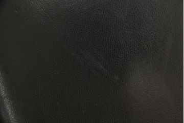 中古　美品　イタリア　ケルビン・ジョルマーニ(KELVIN GIORMANI)　本革　シンプルで洗練されたデザインが格好良いカウチソファ(定価約45万円)(レザーソファ、3人掛けソファ、三人掛け)(R-059144)