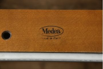 中古　美品　イタリア高級家具　メデア(Medea)　脚に入った幾何学模様が目を引くエクステンションテーブル(定価約90万円)(ダイニングテーブル、6人掛け)(R-059155)