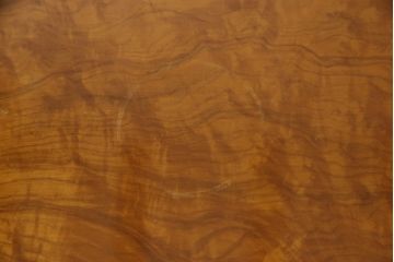中古　美品　イタリア高級家具　メデア(Medea)　脚に入った幾何学模様が目を引くエクステンションテーブル(定価約90万円)(ダイニングテーブル、6人掛け)(R-059155)
