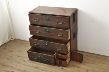 アンティーク家具　上手物!　金具の立派な総桐関東衣装箪笥(時代箪笥、和タンス、重ね箪笥、引き出し)(R-059157)