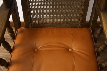 中古　超美品　飛騨産業　キツツキ　PROVINCIAL(プロヴィンシャル・プロビンシャル)シリーズ　本革　レトロで温かみのある佇まいが魅力的な1人掛けレザーソファ(定価約41万円)(一人掛け、アームチェア)(R-059162)
