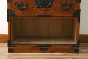 中古　美品　岩谷堂箪笥　ハッキリとした木目が目を引く縦型チェスト(和タンス、衣装箪笥、引き出し)(R-059165)