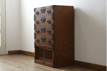 中古　美品　岩谷堂箪笥　ハッキリとした木目が目を引く縦型チェスト(和タンス、衣装箪笥、引き出し)(R-059165)