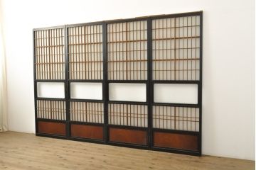 アンティーク建具　腰板欅(ケヤキ)材　上質な和を演出してくれる格子ガラス戸4枚セット(引き戸、建具)(R-059166)