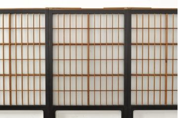 アンティーク建具　腰板欅(ケヤキ)材　上質な和を演出してくれる格子ガラス戸4枚セット(引き戸、建具)(R-059166)