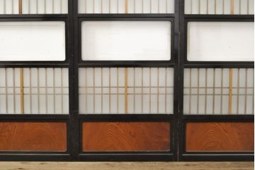 アンティーク建具　腰板欅(ケヤキ)材　上質な和を演出してくれる格子ガラス戸4枚セット(引き戸、建具)(R-059166)