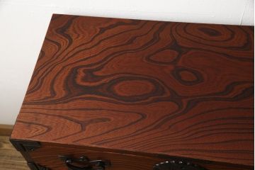 中古　美品　岩谷堂箪笥　力強い木目と重厚な金具が魅力的な収納箪笥(和タンス、引き出し、整理箪笥)(R-059168)
