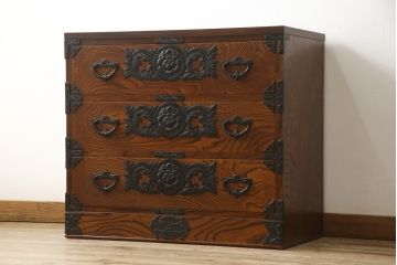 中古　美品　岩谷堂箪笥　くっきりとした木目が楽しめるサイドチェスト(引き出し、収納箪笥、和タンス)(R-059169)