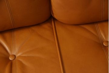 中古　美品　飛騨産業　キツツキ　PROVINCIAL(プロヴィンシャル・プロビンシャル)シリーズ　どこかレトロな雰囲気を感じる本革3人掛けソファ(レザー、3P、アームソファ)(定価約75万円)(R-059170)