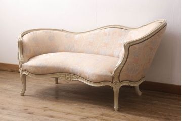中古　美品　カリモク家具(karimoku)　domani(ドマーニ)　Louis(ルイ)XVシリーズ　優しい雰囲気を醸し出すカウチソファ(二人掛け、2P、長椅子)(R-059177)