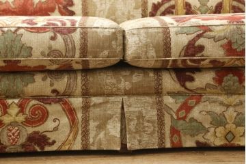 中古　美品　DREXEL HERITAGE(ドレクセルヘリテイジ)　880S　重厚でクラシカルな雰囲気が魅力的なキャメルバック2.5人掛けソファ(2人掛けソファ、3人掛けソファ、2P、3P)(定価約70万円)(R-059179)