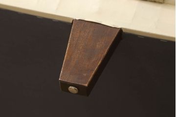 中古　美品　DREXEL HERITAGE(ドレクセルヘリテイジ)　880S　重厚でクラシカルな雰囲気が魅力的なキャメルバック2.5人掛けソファ(2人掛けソファ、3人掛けソファ、2P、3P)(定価約70万円)(R-059179)