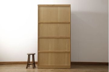中古　美品　高級品!　在名入り(舟風)　鎌倉彫り　漆塗り・朱塗り　内部桐材　職人のこだわりが感じられるモダンな衣装たんす(洋服タンス、着物箪笥、和箪笥、整理タンス、婚礼家具)(R-059180)