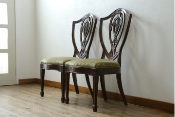 中古　美品　アメリカ　トラディショナルセンチュリー　品のある佇まいが美しいダイニングチェア2脚セット　2脚定価 約60万円　(R-059182)