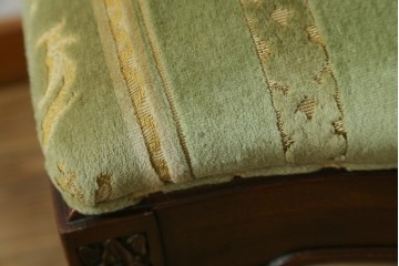 中古　美品　アメリカ　トラディショナルセンチュリー　品のある佇まいが美しいダイニングチェア2脚セット　2脚定価 約60万円　(R-059182)