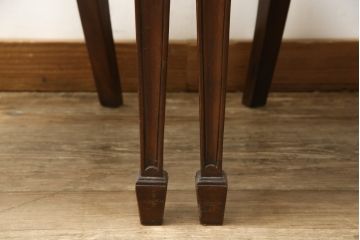 中古　美品　アメリカ　トラディショナルセンチュリー　品のある佇まいが美しいダイニングチェア2脚セット(2脚定価 約60万円)(イス、椅子)(R-059182)