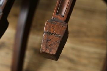 中古　美品　アメリカ　トラディショナルセンチュリー　品のある佇まいが美しいダイニングチェア2脚セット　2脚定価 約60万円　(R-059183)