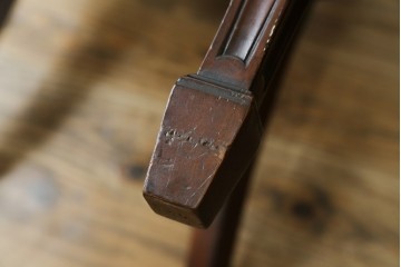 中古　美品　アメリカ　トラディショナルセンチュリー　品のある佇まいが美しいダイニングチェア2脚セット　2脚定価 約60万円　(R-059183)