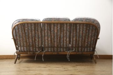 中古　美品　ERCOL(アーコール)　パステルカラーの花柄ファブリックが上品な3人掛けソファ(アームソファ、3Pソファ、三人掛け、英国、北欧)(R-059184)