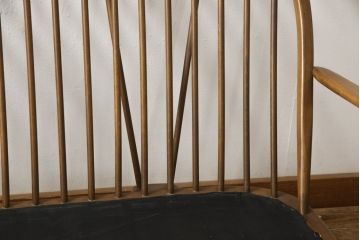 中古　美品　ERCOL(アーコール)　パステルカラーの花柄ファブリックが上品な3人掛けソファ(アームソファ、3Pソファ、三人掛け、英国、北欧)(R-059184)
