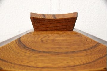 中古　美品　松本民芸家具　総欅(ケヤキ)材　漆塗り　木の温かみある風合いが感じられる厨子(ズシ)(定価約10万円)(仏壇)(R-059186)