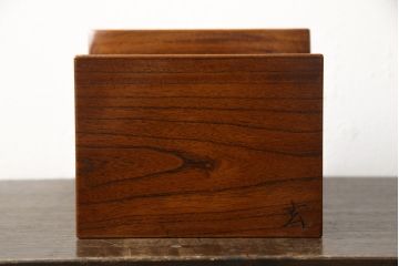 中古　美品　松本民芸家具　総欅(ケヤキ)材　漆塗り　木の温かみある風合いが感じられる厨子(ズシ)(定価約10万円)(仏壇)(R-059186)