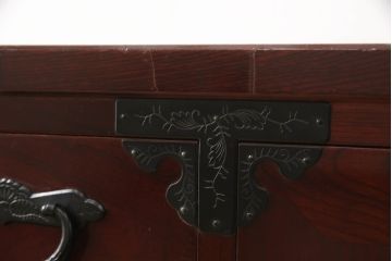 中古　美品　二本松工藝館　田中家具　重厚感ある佇まいが魅力的な収納箪笥(サイドボード、和タンス、整理箪笥、引き出し)(R-059191)