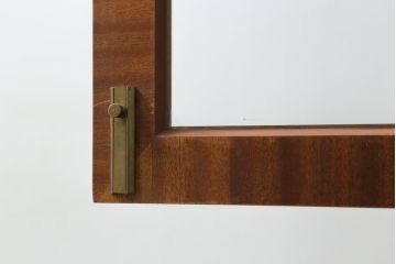 中古　美品　イギリス高級家具　Charles Barr(チャールズ バー)　マホガニー　気品ある佇まいが美しい最高級ガラスキャビネット(定価約180万円)(キュリオケース、ガラスケース、食器棚、飾り棚、戸棚)(R-059194)