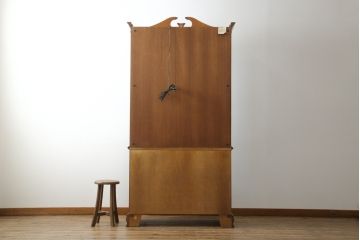 中古　美品　イギリス高級家具　Charles Barr(チャールズ バー)　マホガニー　気品ある佇まいが美しい最高級ガラスキャビネット(定価約180万円)(キュリオケース、ガラスケース、食器棚、飾り棚、戸棚)(R-059194)