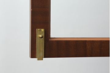 中古　美品　イギリス高級家具　Charles Barr(チャールズ バー)　マホガニー　気品ある佇まいが美しい最高級ガラスキャビネット(定価約180万円)(キュリオケース、ガラスケース、食器棚、飾り棚、戸棚)(R-059195)