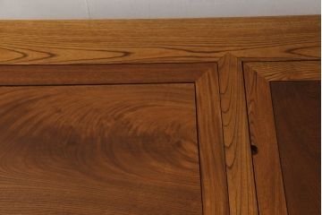 中古　美品　総欅(ケヤキ)材　和の趣あふれる佇まいが魅力的! 分厚い天板の囲炉裏テーブル(座卓、ローテーブル、木製火鉢)(R-059201)