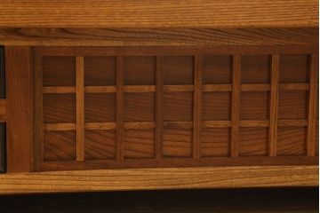 中古　美品　総欅(ケヤキ)材　和の趣あふれる佇まいが魅力的! 分厚い天板の囲炉裏テーブル(座卓、ローテーブル、木製火鉢)(R-059201)