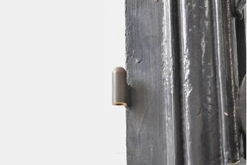 アンティーク建具　フランスアンティーク　お洒落なアクセントになるロートアイアンフェンス入りのドア1枚(扉、木製ドア、玄関ドア、建具)(R-059205)