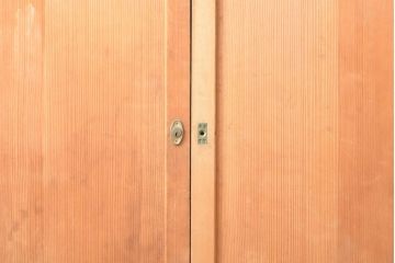 アンティーク建具　杉材　美しい柾目が目を引く板戸2枚セット(引き戸、建具)(R-059208)