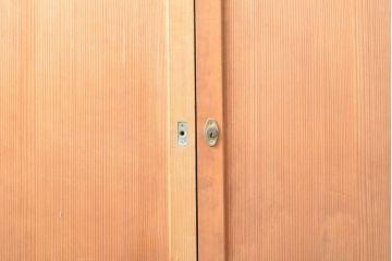 アンティーク建具　杉材　美しい柾目が目を引く板戸2枚セット(引き戸、建具)(R-059209)
