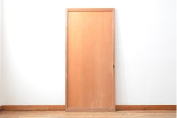 アンティーク建具　杉材　美しい柾目が目を引く板戸1枚(帯戸、引き戸、建具)(R-059210)