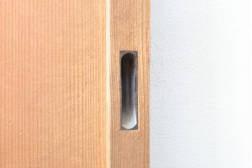 アンティーク建具　杉材　美しい柾目が目を引く板戸1枚(帯戸、引き戸、建具)(R-059210)