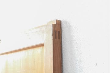 アンティーク建具　杉材　美しい柾目が目を引く板戸1枚(帯戸、引き戸、建具)(R-059210)