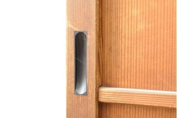 アンティーク建具　杉材　美しい柾目が目を引く板戸1枚(帯戸、引き戸、建具)(R-059210)
