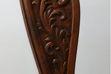 希少な絶版品　モリシゲ(MORISHIGE/森繁)　本革(レザー)　クラシカルな空間を演出する凝ったデザインが魅力の1人掛けソファ(1P、一人掛け)(定価約38万円)(R-059219)